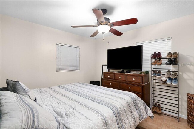 Building Photo - 1003 Dora Ave