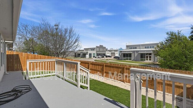 Building Photo - 11309 Autumn Ash Dr