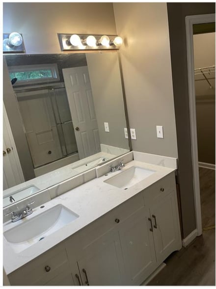 Building Photo - 2441 Bay Harbor Dr