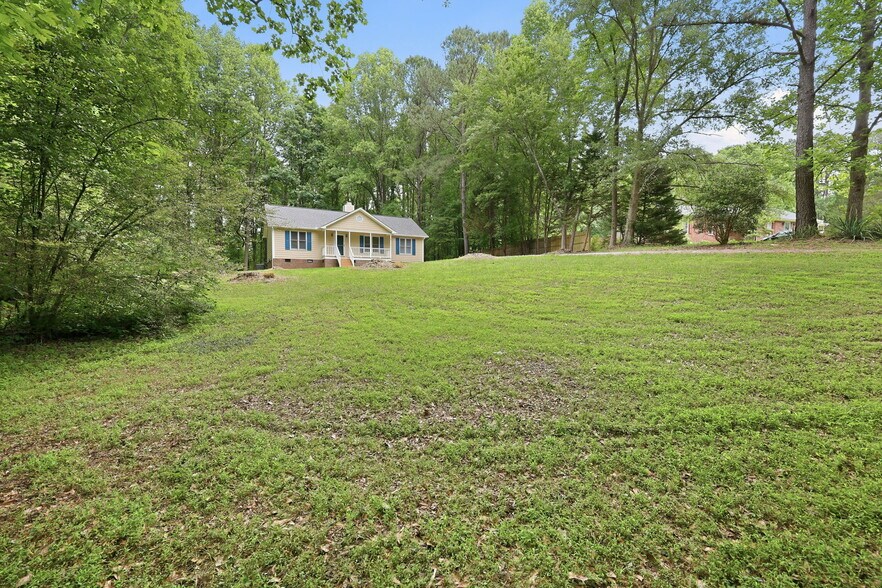 Building Photo - 2736 Stageline Dr