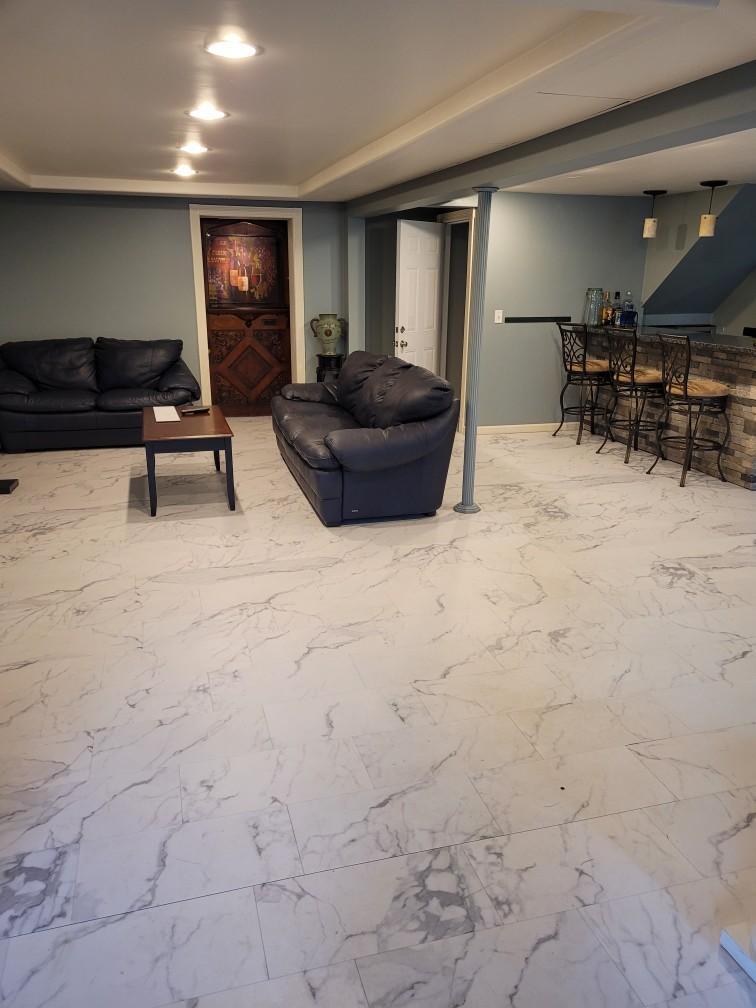 Building Photo - 136 Main St