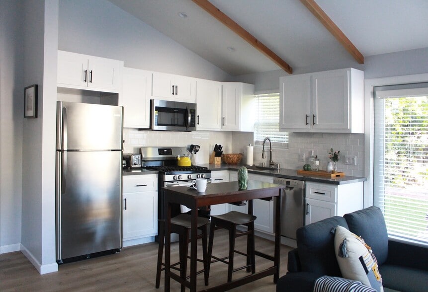 Gourmet kitchen with small table. - 2147 S Orange Dr