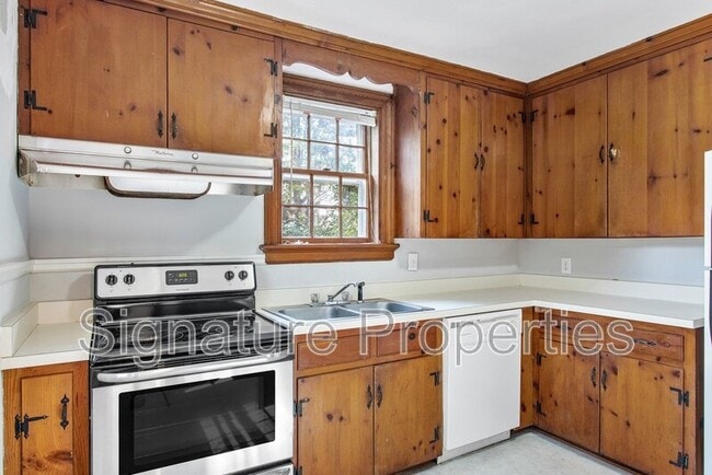 Building Photo - 6731 Forest Hill Ave