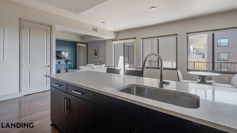 Building Photo - 1414 Wood Hollow Dr