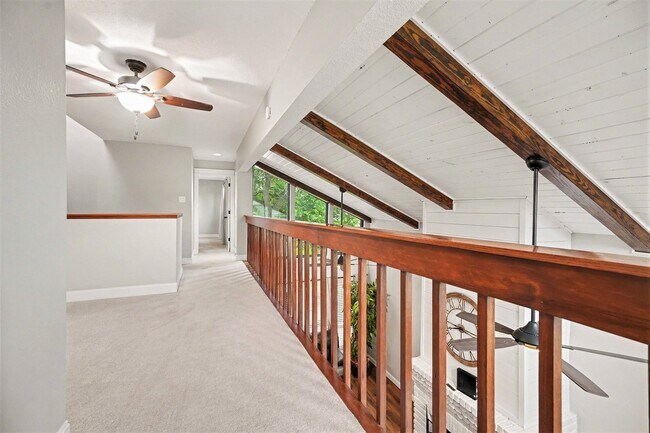 Building Photo - 18242 Lakeside Ln