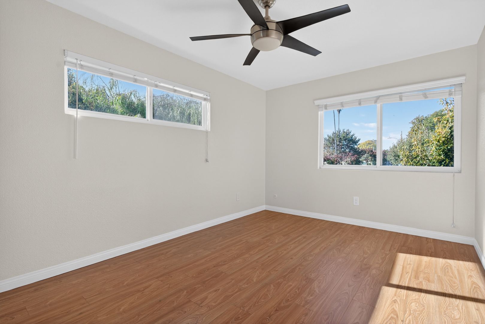 Building Photo - 2884 La Salle Ave