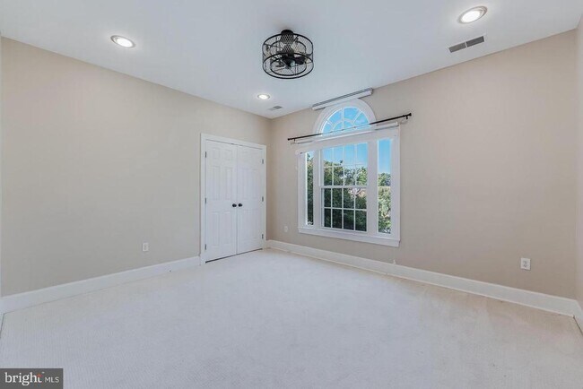 Building Photo - 615 Nalls Farm Way