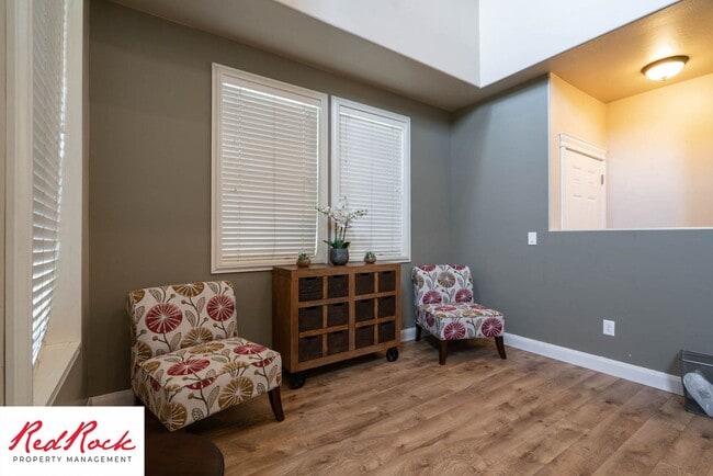 Building Photo - 3 Bedroom Furnished Home in Hidden Valley ...