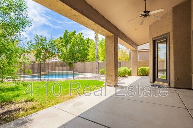 Building Photo - 463 W Canary Way