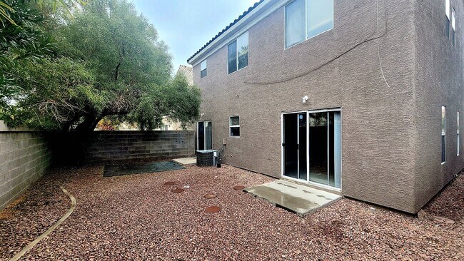 Building Photo - 7553 Dry Creek Ave
