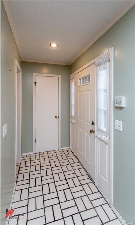 Building Photo - 8917 Glenmora Dr
