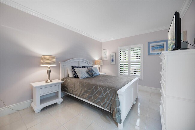 Building Photo - 13400 Polo Rd W