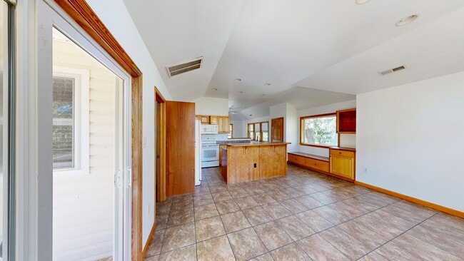 Building Photo - 237 Sir Richard E