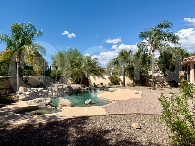 Building Photo - 151 Silverstone Pl