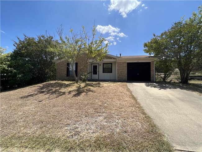 Primary Photo - 519 Geri Dr
