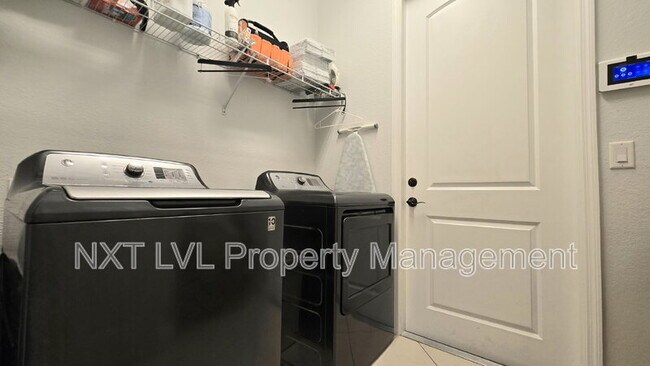 Building Photo - 1685 Serrano Cir