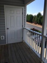 Building Photo - 105 Pelham Square Way