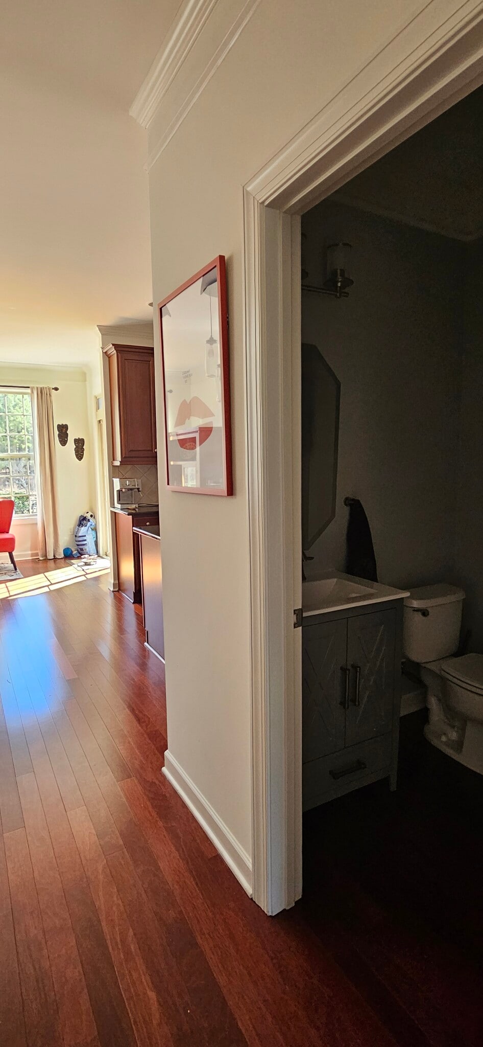 Powder room off kitchen/living room - 423 Panorama Park Pl