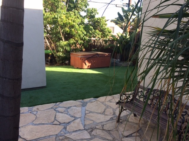 Back yard with Hot Tub - 1350 Curson S Ave