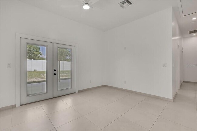 Building Photo - 18405 N 30th St