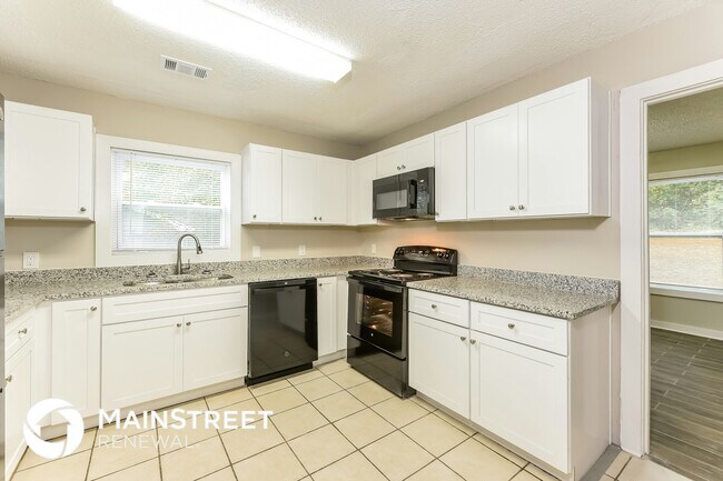 Building Photo - 1823 Quailwood Dr