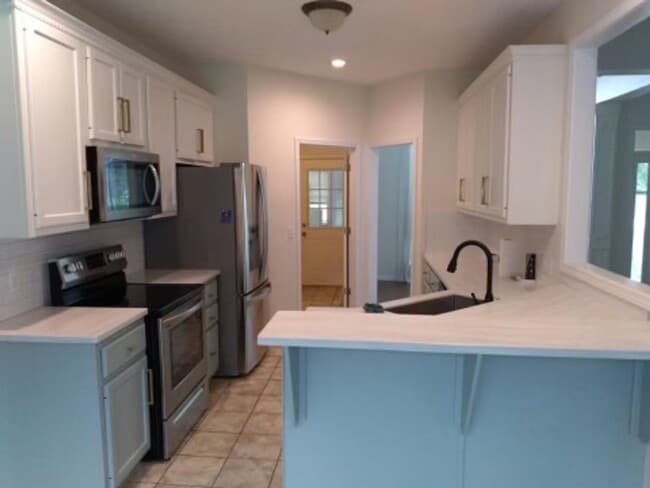Building Photo - 6123 Lauren Cir