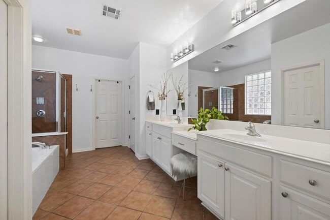 Building Photo - 2809 Rio Mesa Dr