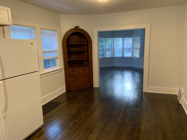 Dining room - 1329 Blaine Ave