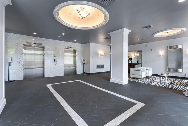 Building Photo - 2400 Presidential Way