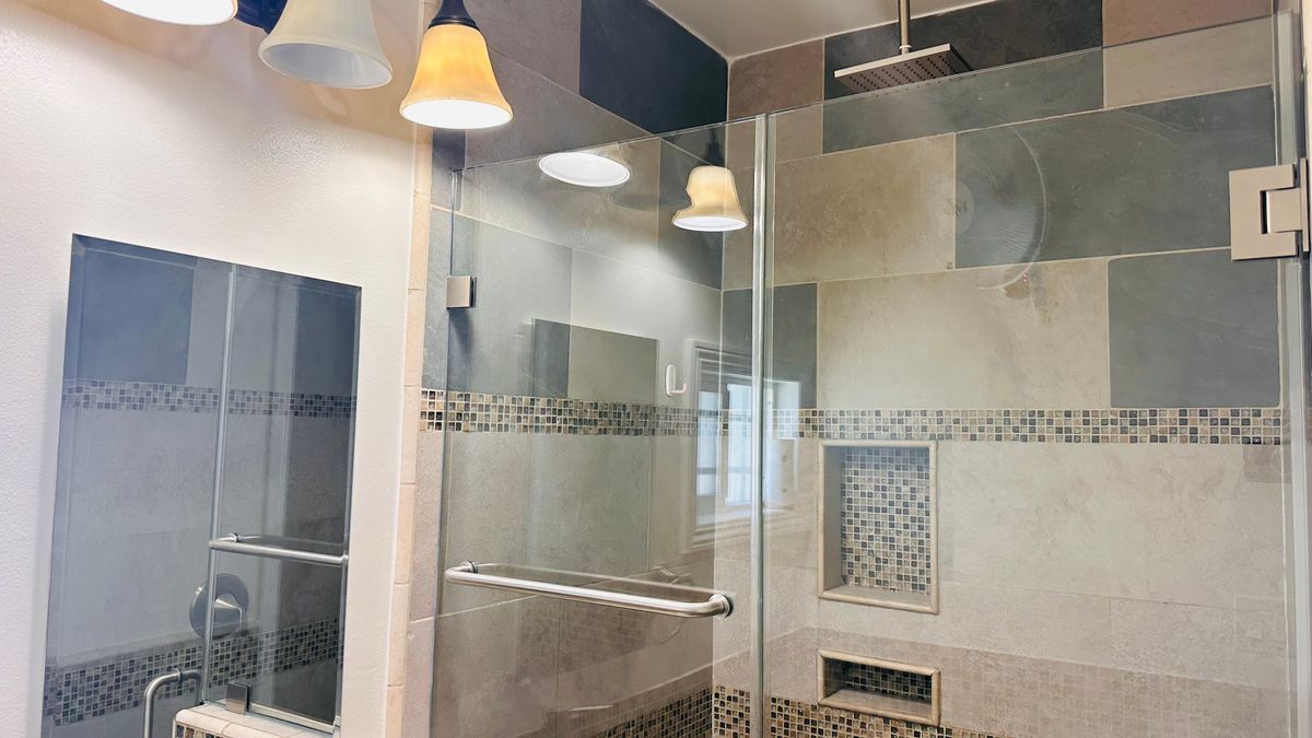 Building Photo - 1255 E 88th Pl