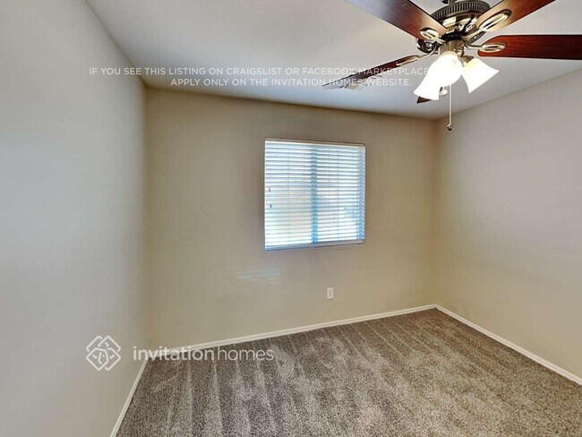 Building Photo - 1325 E Saguaro Trail