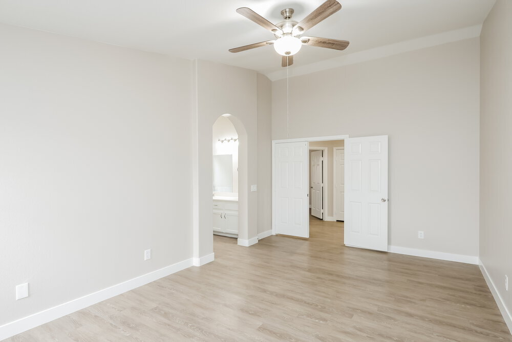 Building Photo - 922 Strider Dr