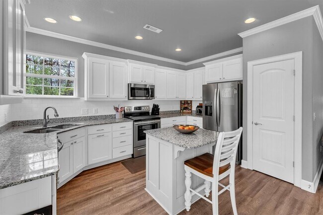 Building Photo - 25 Ruthwell Dr