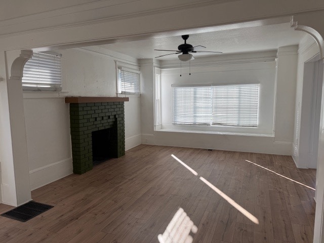 Building Photo - 25 W Walnut St