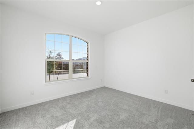 Building Photo - 1604 Adams Dr