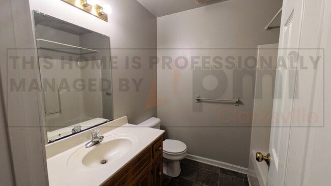 Building Photo - 284 Raleigh Dr