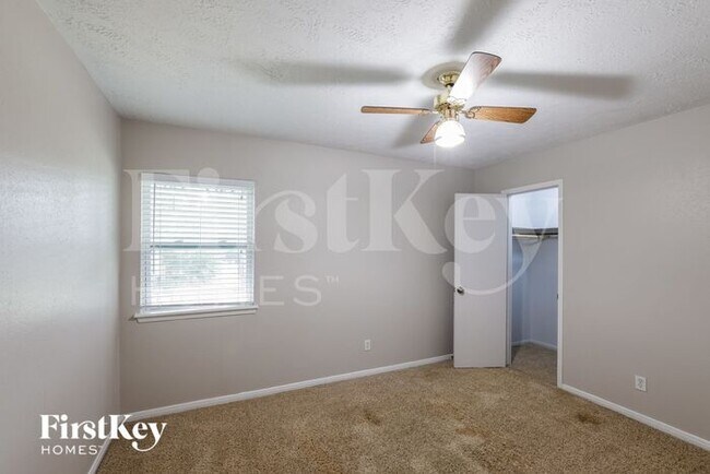 Building Photo - 25603 Pecan Valley Cir