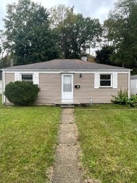 Building Photo - 2421 Hollywood Pl