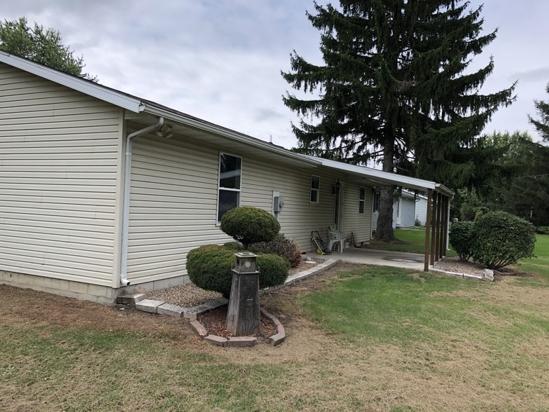 Building Photo - 429 N Park Ln