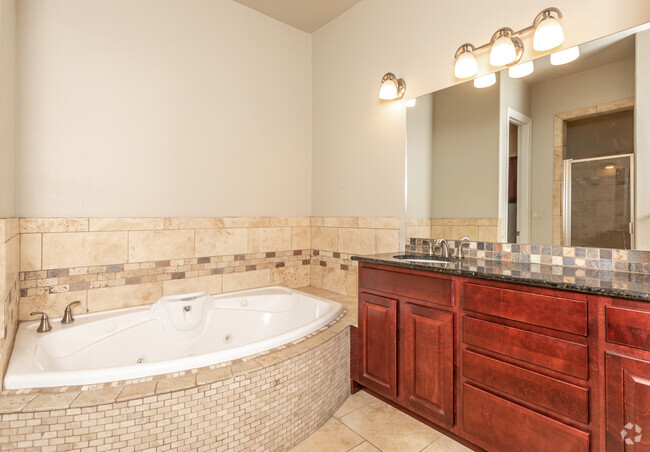 2BR, 2BA - 1416SF "Neches" Bathroom - Overlook at Westover Hills