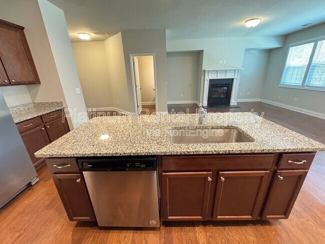 Building Photo - 5473 Cascade Ridge SW