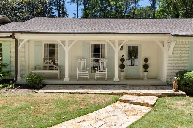 Building Photo - 4770 Chatworth Ct NE