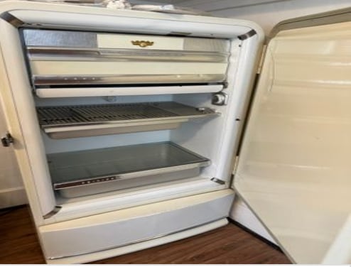 Building Photo - 103 E Park Ln