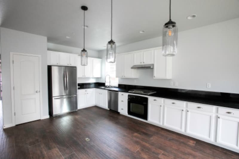 Building Photo - 1616 Flores Way