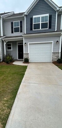 Building Photo - Limited Time Offer: First Full Month Rent-...