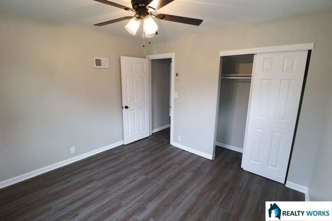 Building Photo - 827 N 29th St