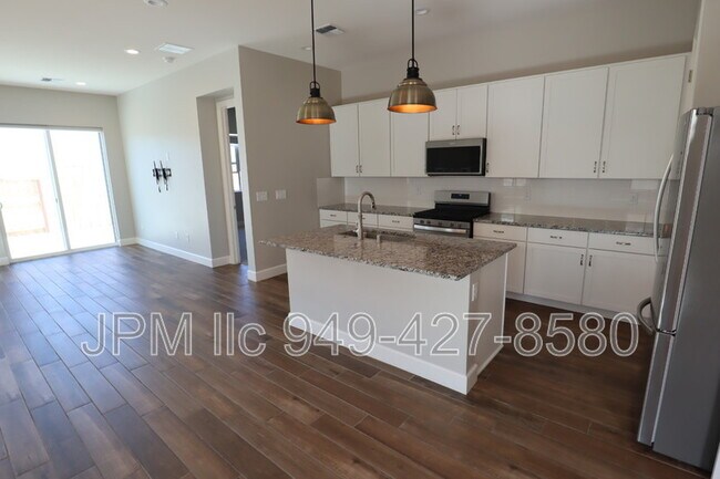 Building Photo - 12925 Sapphire Point Dr