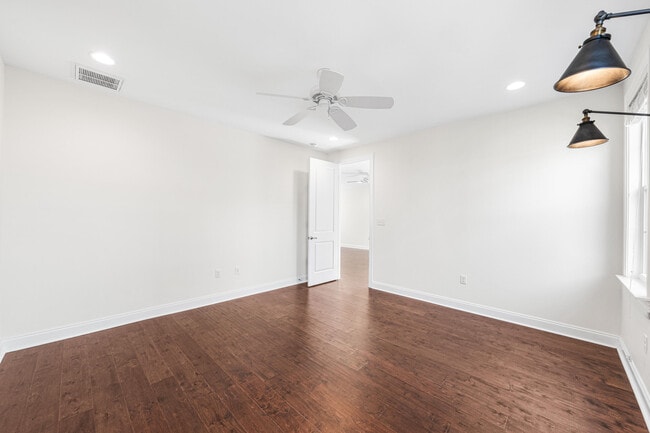 Building Photo - 143 Christian Dr