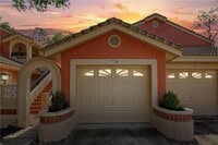 Building Photo - Dr Phillips 2 bedroom 2 bath with 1 car ga...