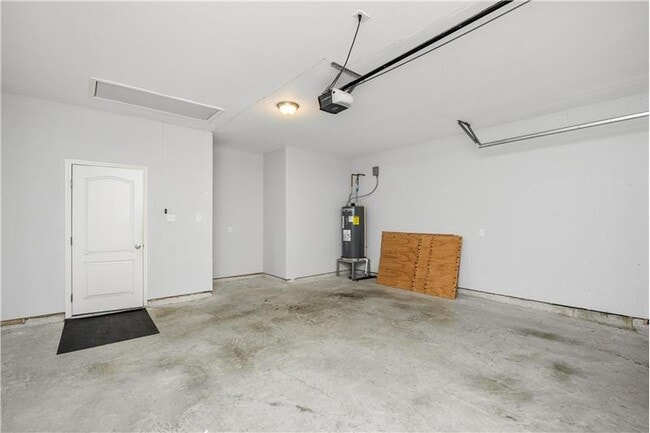Building Photo - 6402 Williams Dr